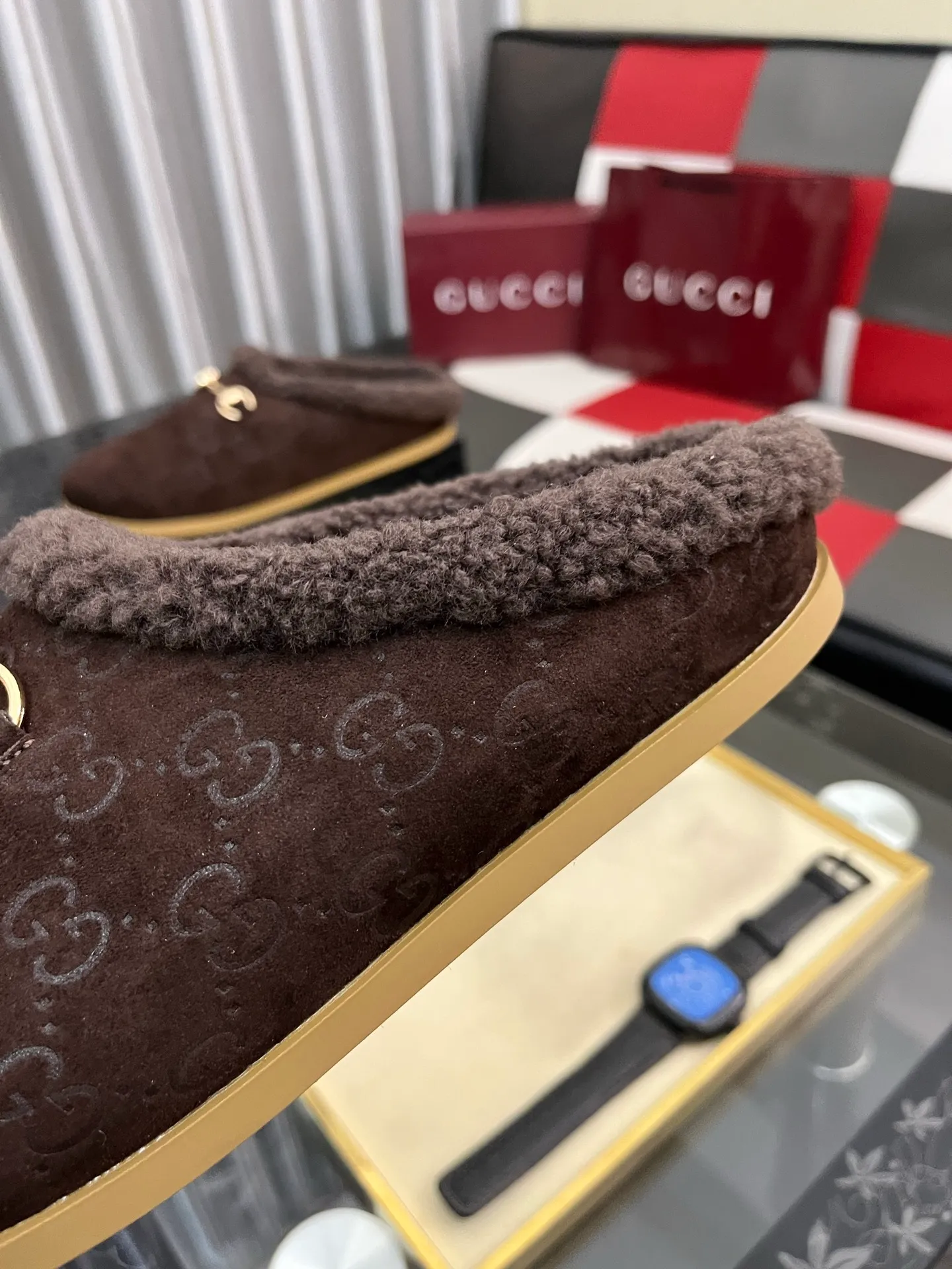 Men's shoes 💰400⌚️⌚️Gucci plush slippers GUCCI. Gucci women's real hair half-slippers Italian top cowhide Imported top quality leather water-dyed cowhide lining Original bronze gold horsebit Italian cowhide outsole Size: 35−442️⃣Colors available